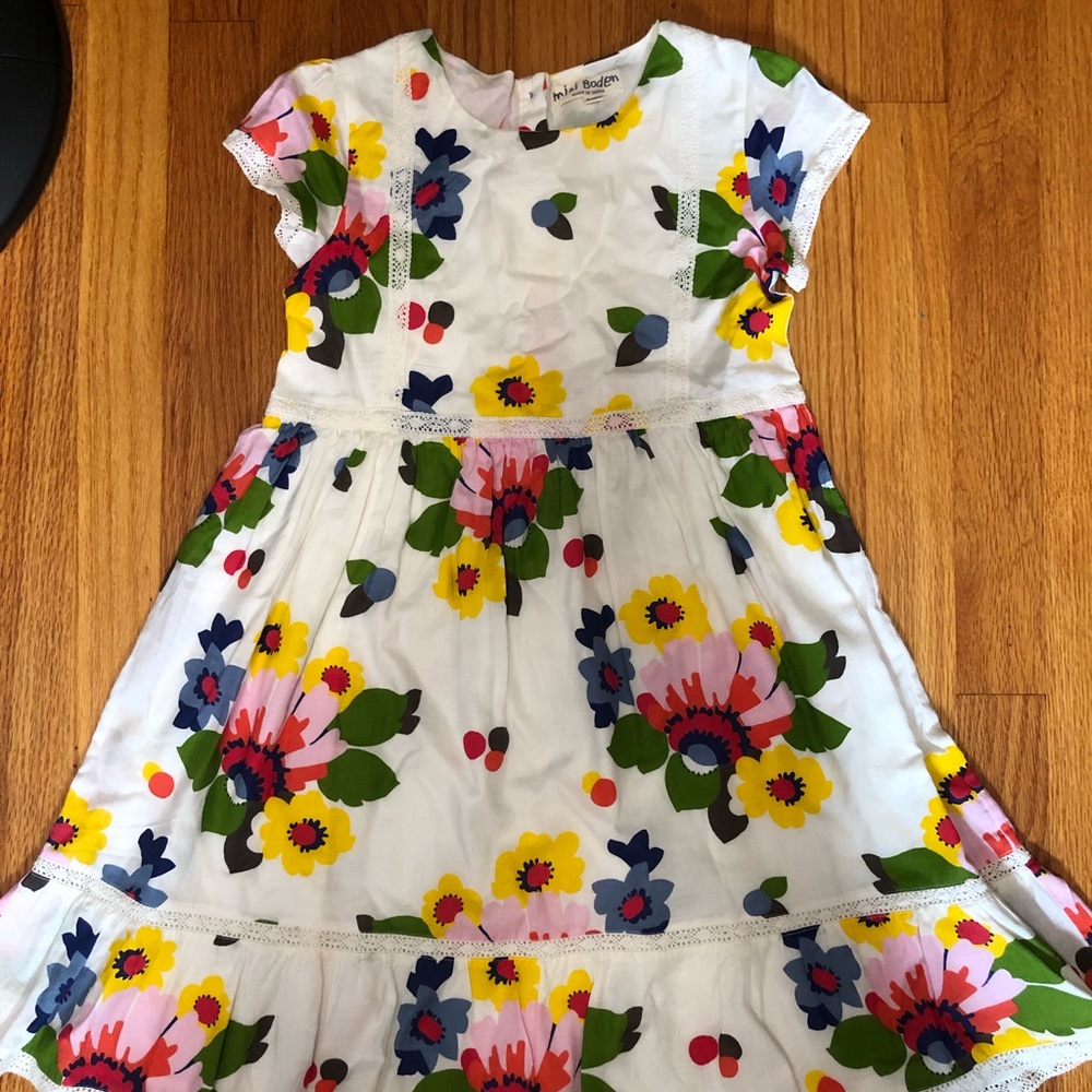 Mini Boden Girl dress size 9-10